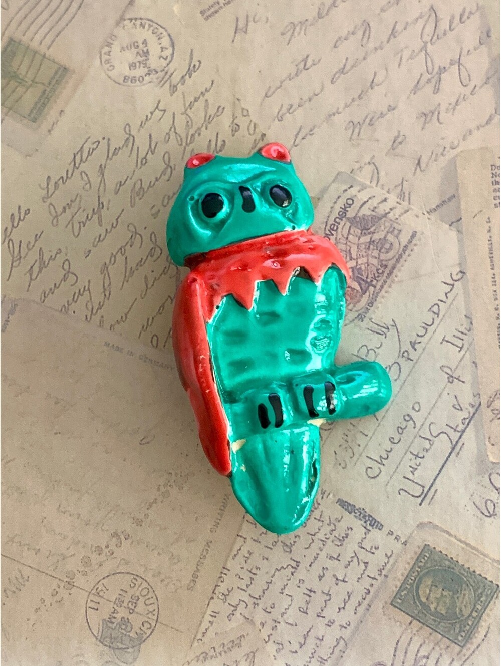 Vintage Colorful Owl Ceramic Brooch Pin - Fun Retro Style Accessory